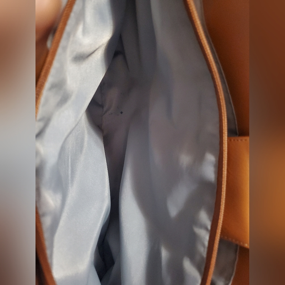 Handbag - Picture 10 of 14